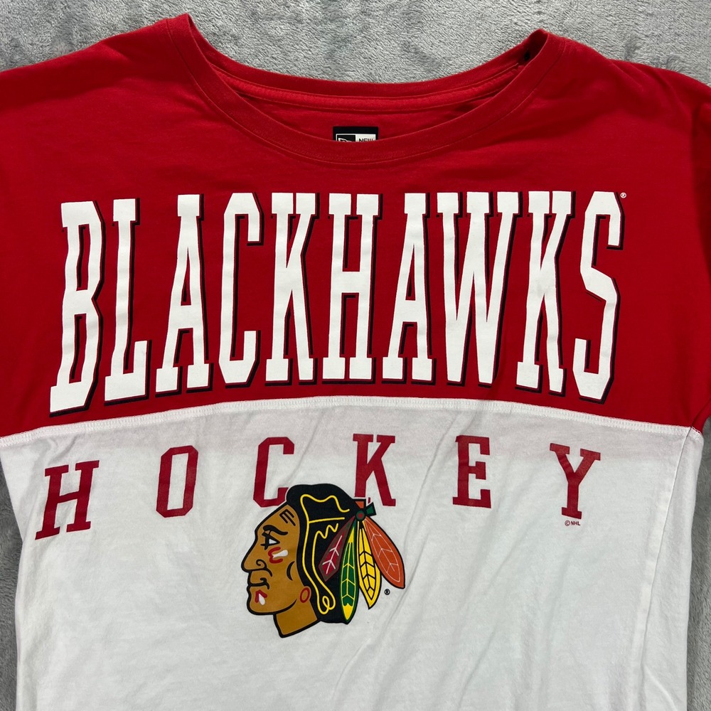 Chicago Blackhawks Hockey‎ Shirt Womens Medium Red White Colorblock NHL New Era